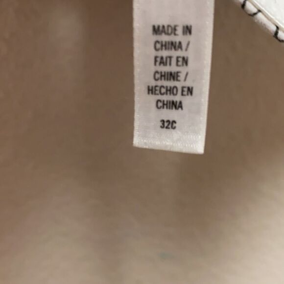 Victoria’s Secret Sports Bra 32C - Picture 3 of 4